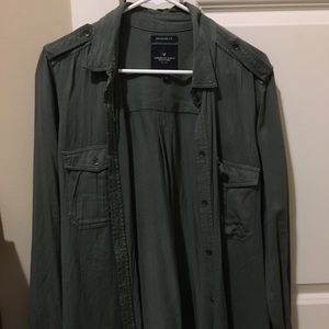 Army green loose fitting shirt[SOLD]